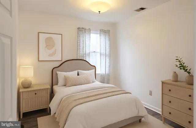 $329,000 | 100 Greenbriar Circle, Cross Junction, VA 22625