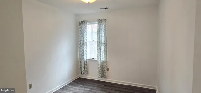 $329,000 | 100 Greenbriar Circle, Cross Junction, VA 22625