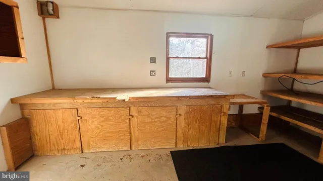 $329,000 | 100 Greenbriar Circle, Cross Junction, VA 22625