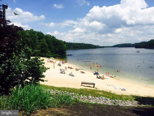 $329,000 | 100 Greenbriar Circle, Cross Junction, VA 22625