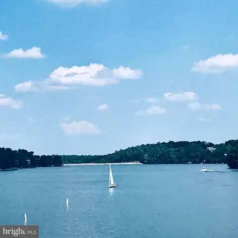 $329,000 | 100 Greenbriar Circle, Cross Junction, VA 22625