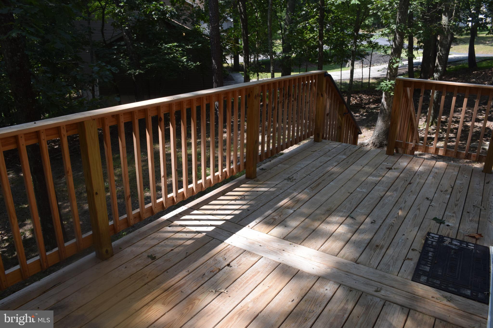 100 Greenbriar Circle Cross Junction, VA 22625 - Photo 7 of 79 Rear deck