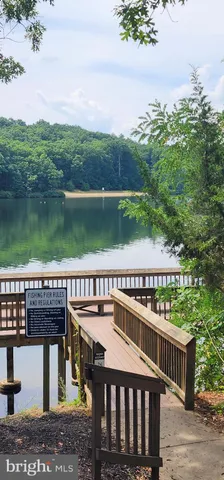 $329,000 | 100 Greenbriar Circle, Cross Junction, VA 22625