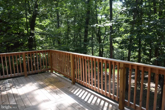 $329,000 | 100 Greenbriar Circle, Cross Junction, VA 22625