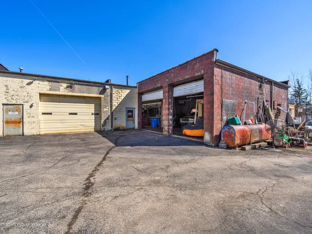 $4,250,000 | 2648-2666 Waukegan Avenue, Highland Park, IL 60035