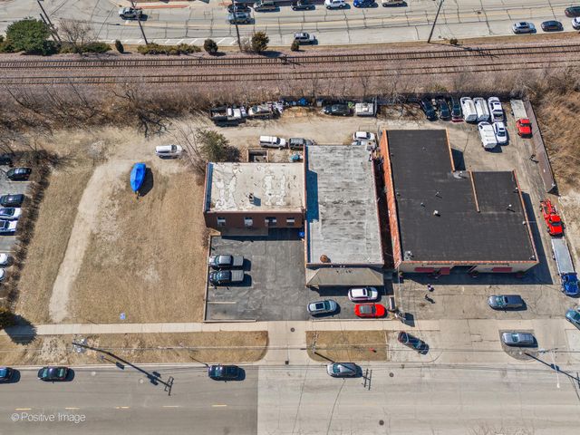 $4,250,000 | 2648-2666 Waukegan Avenue, Highland Park, IL 60035