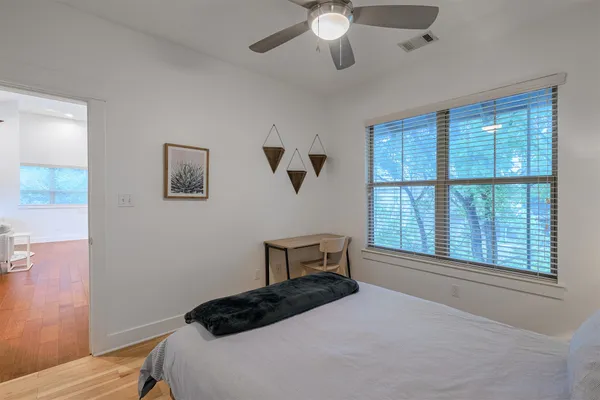 $2,400 | 1312 Woodland Avenue, Unit B, Austin, TX 78704