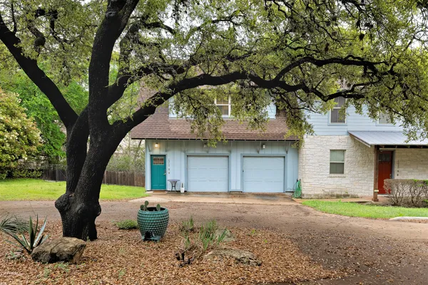 $2,400 | 1312 Woodland Avenue, Unit B, Austin, TX 78704