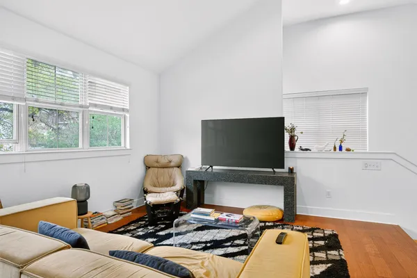 $2,400 | 1312 Woodland Avenue, Unit B, Austin, TX 78704