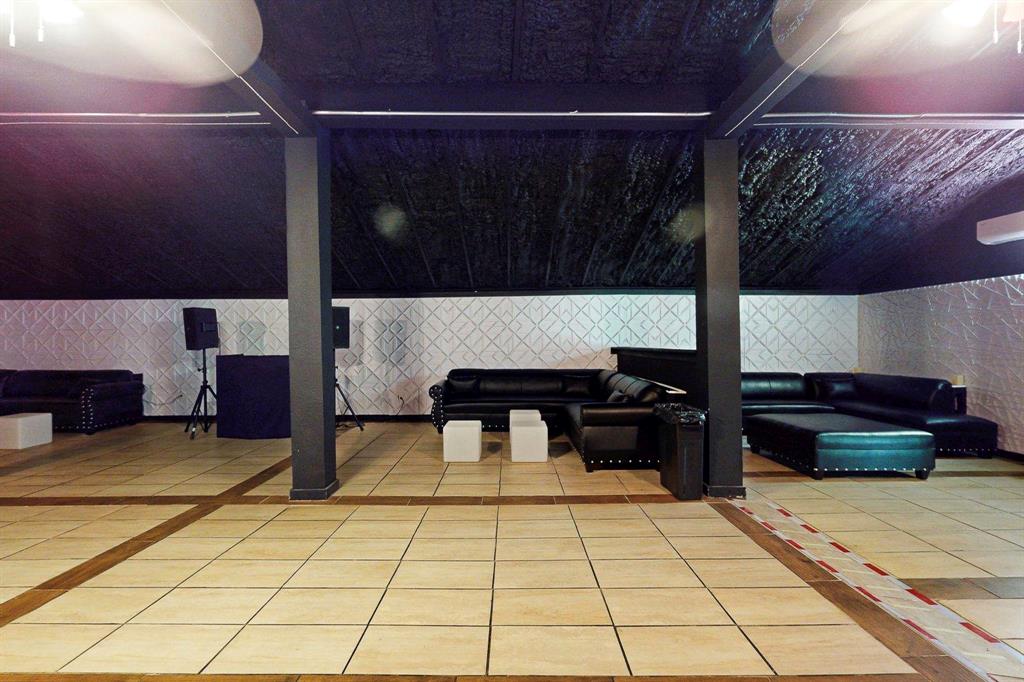 1206 South Clark Road Duncanville, TX 75137 - Photo 35 of 38 a view of a backyard of a house