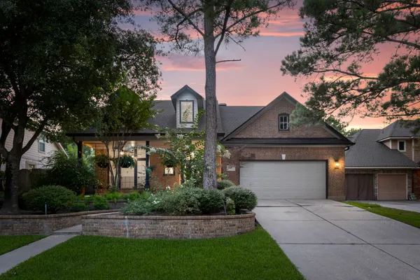 $700,000 | 168 Bristol Bend Circle, The Woodlands, TX 77382