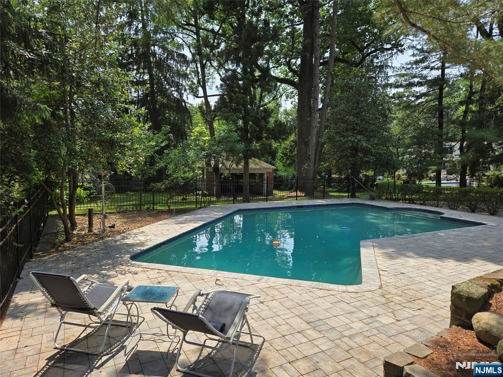 328 West Ridgewood Avenue Ridgewood, NJ 07450 - Photo 46 of 49