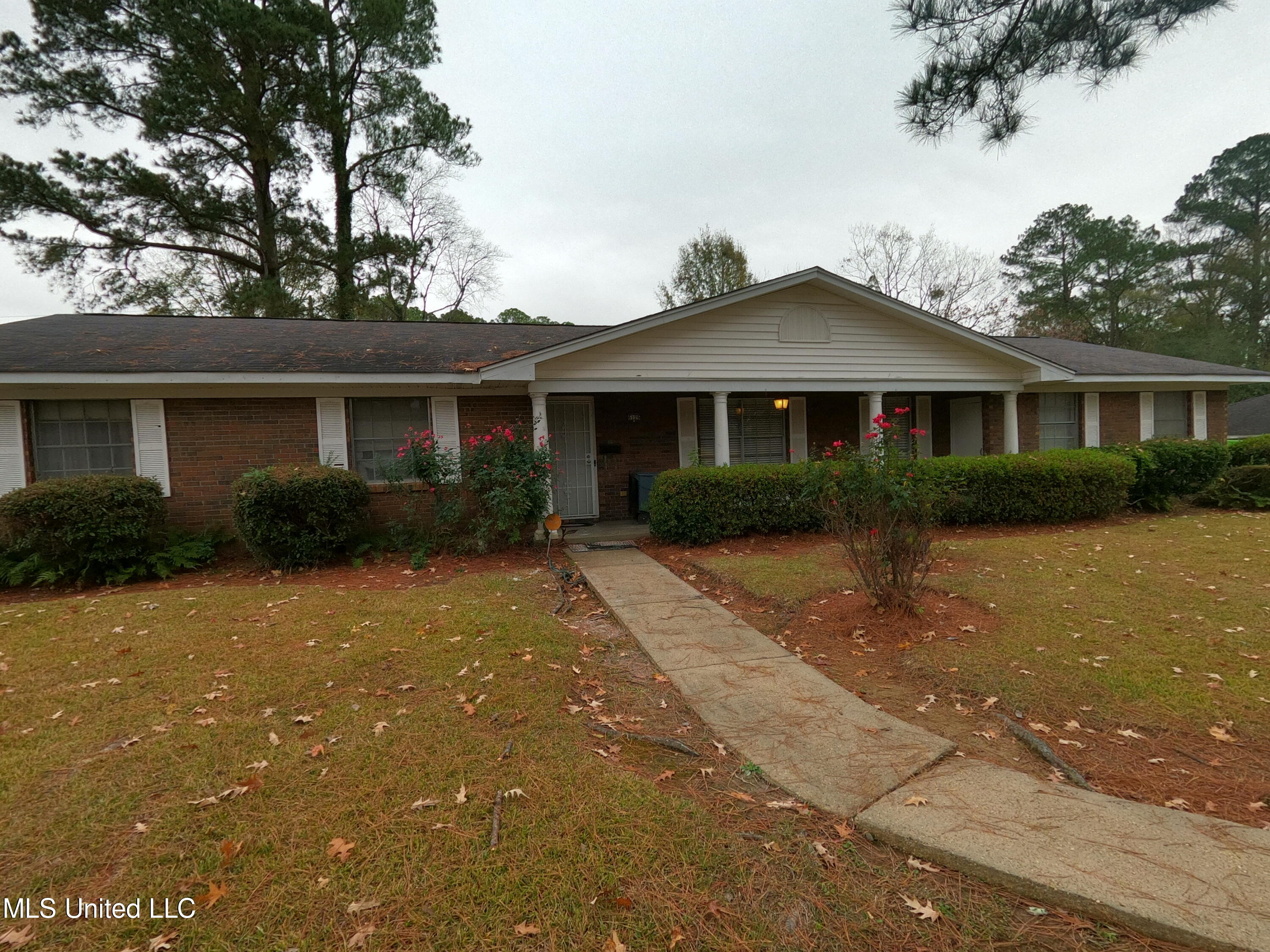 6126 Woodhaven Road Jackson, MS 39206 - Photo 2 of 26 GOPR1183
