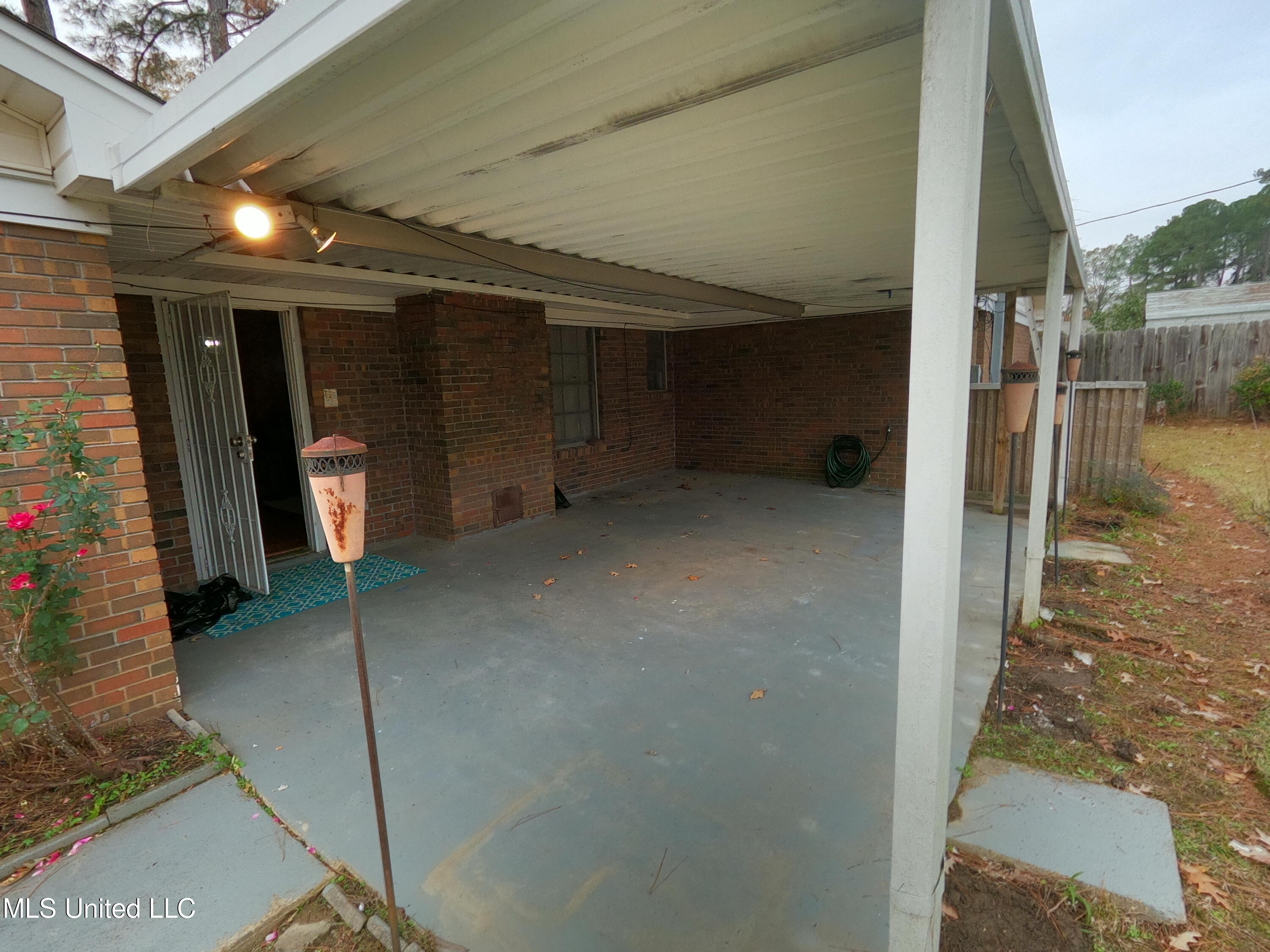 6126 Woodhaven Road Jackson, MS 39206 - Photo 23 of 26 GOPR1204