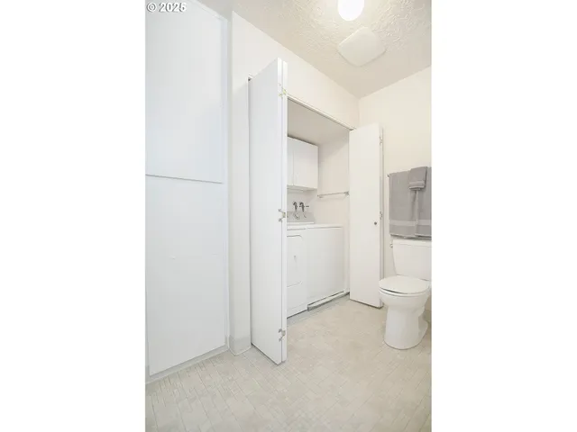 $184,900 | 2005 Tibbetts Drive, Unit 203, Longview, WA 98632