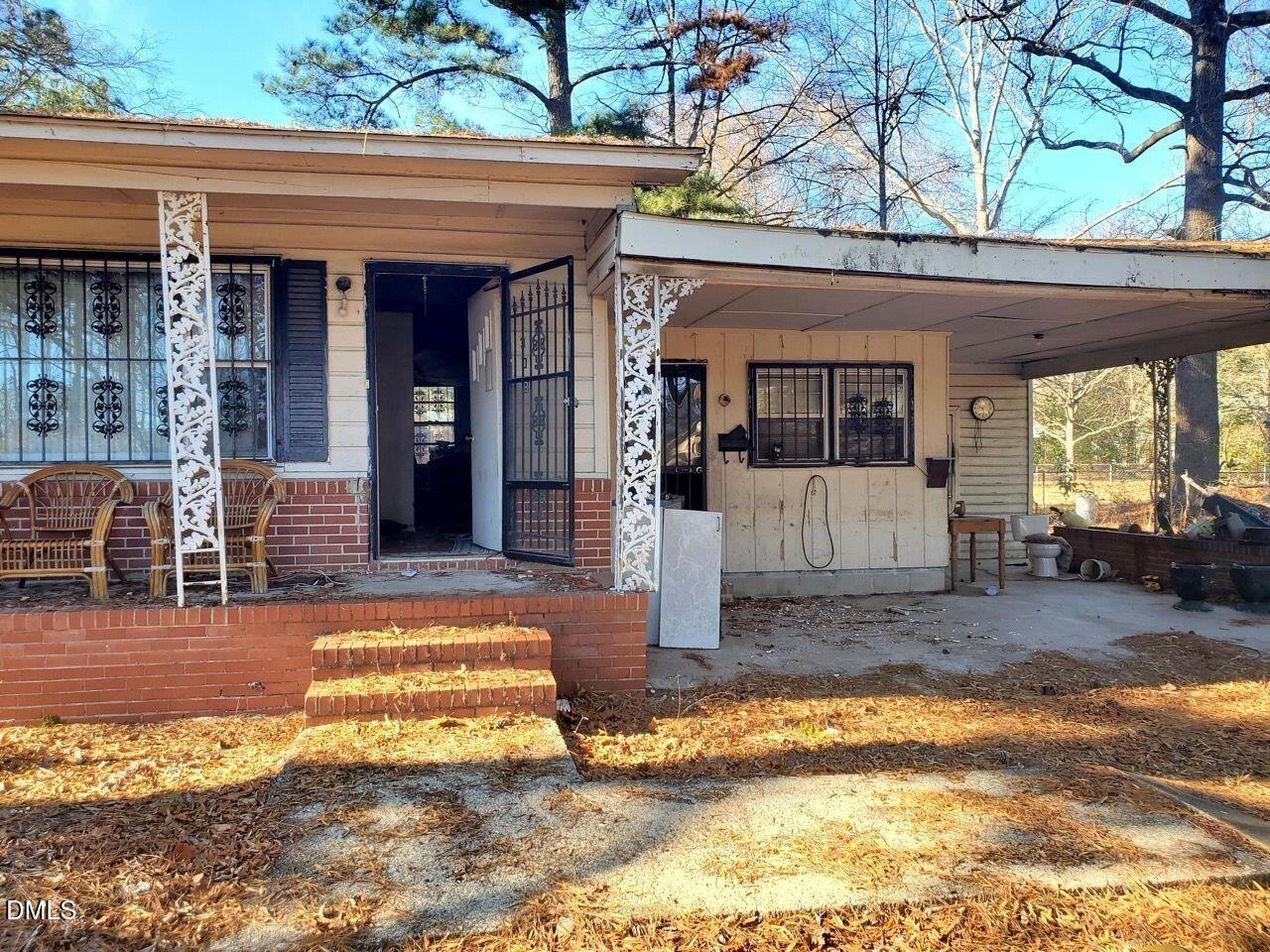 308 Nustreet Road Enfield, NC 27823 - Photo 2 of 6 a view of a house with porch