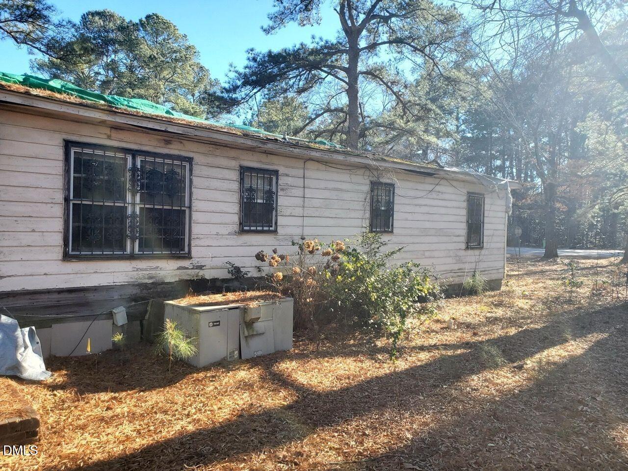 308 Nustreet Road Enfield, NC 27823 - Photo 3 of 6 a house view with a outdoor space