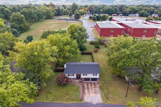 $270,000 | 106 James Drive, Troy, IL 62294