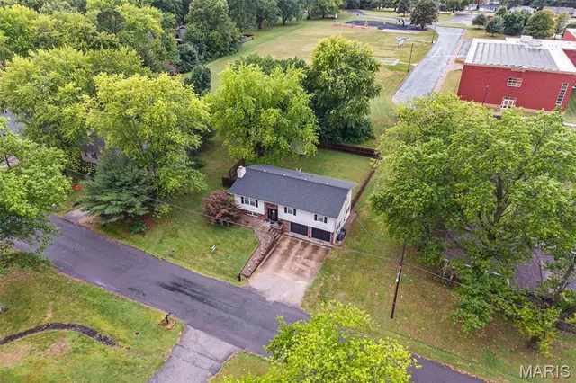 $270,000 | 106 James Drive, Troy, IL 62294