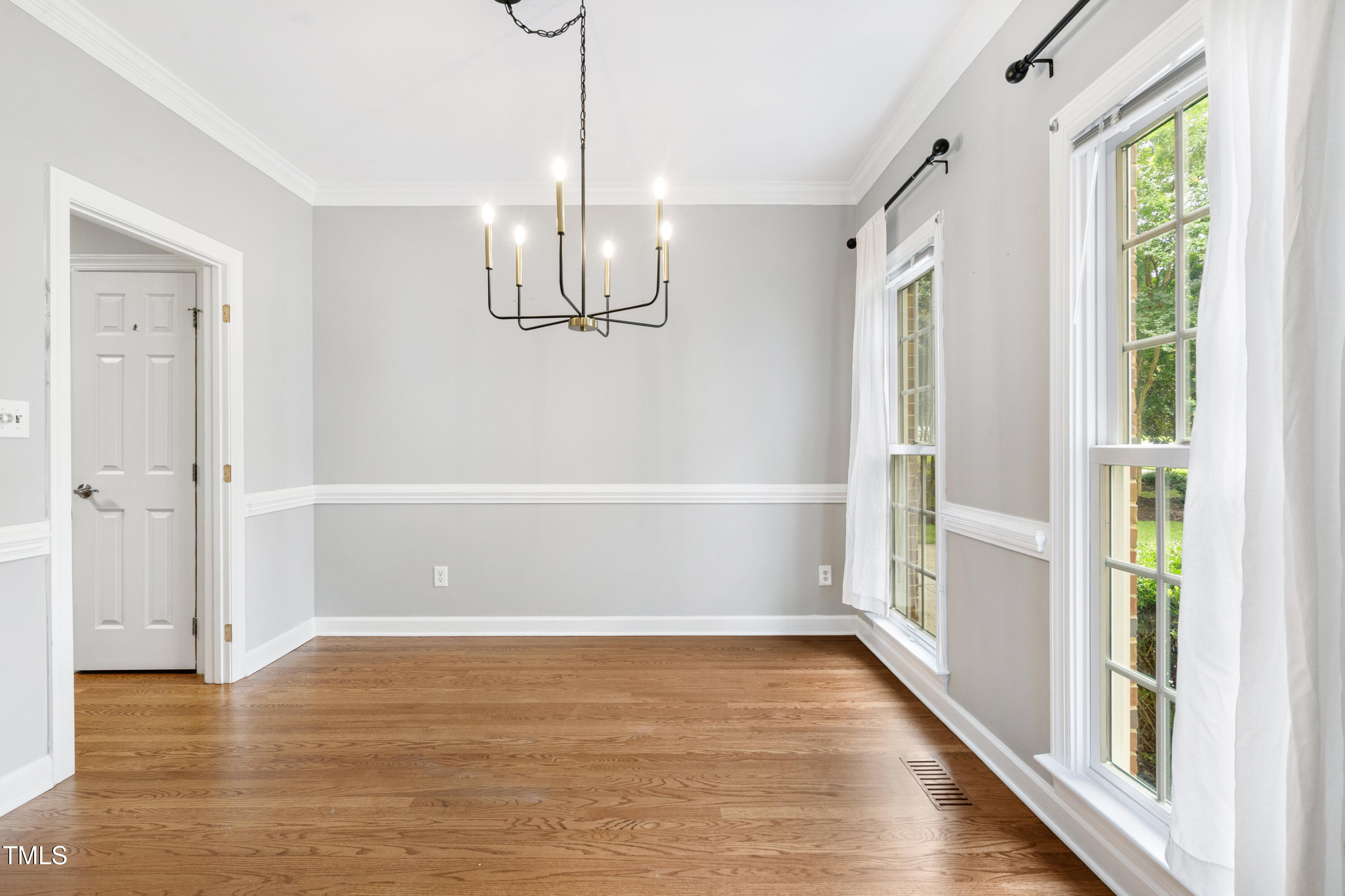102 Glenmore Road Cary, NC 27519 - Photo 8 of 43 dining2