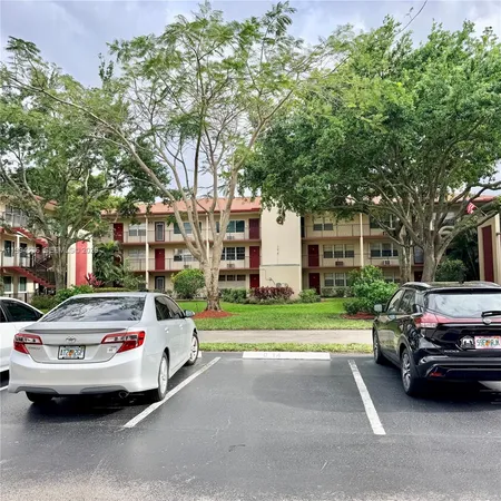 $1,900 | 13300 Southwest 1st Street, Unit 104O, Pembroke Pines, FL 33027