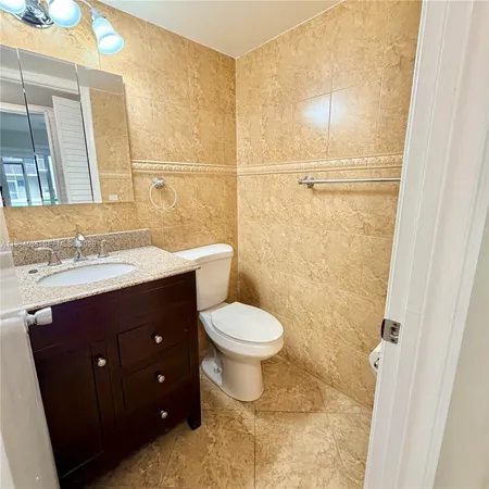 $1,900 | 13300 Southwest 1st Street, Unit 104O, Pembroke Pines, FL 33027