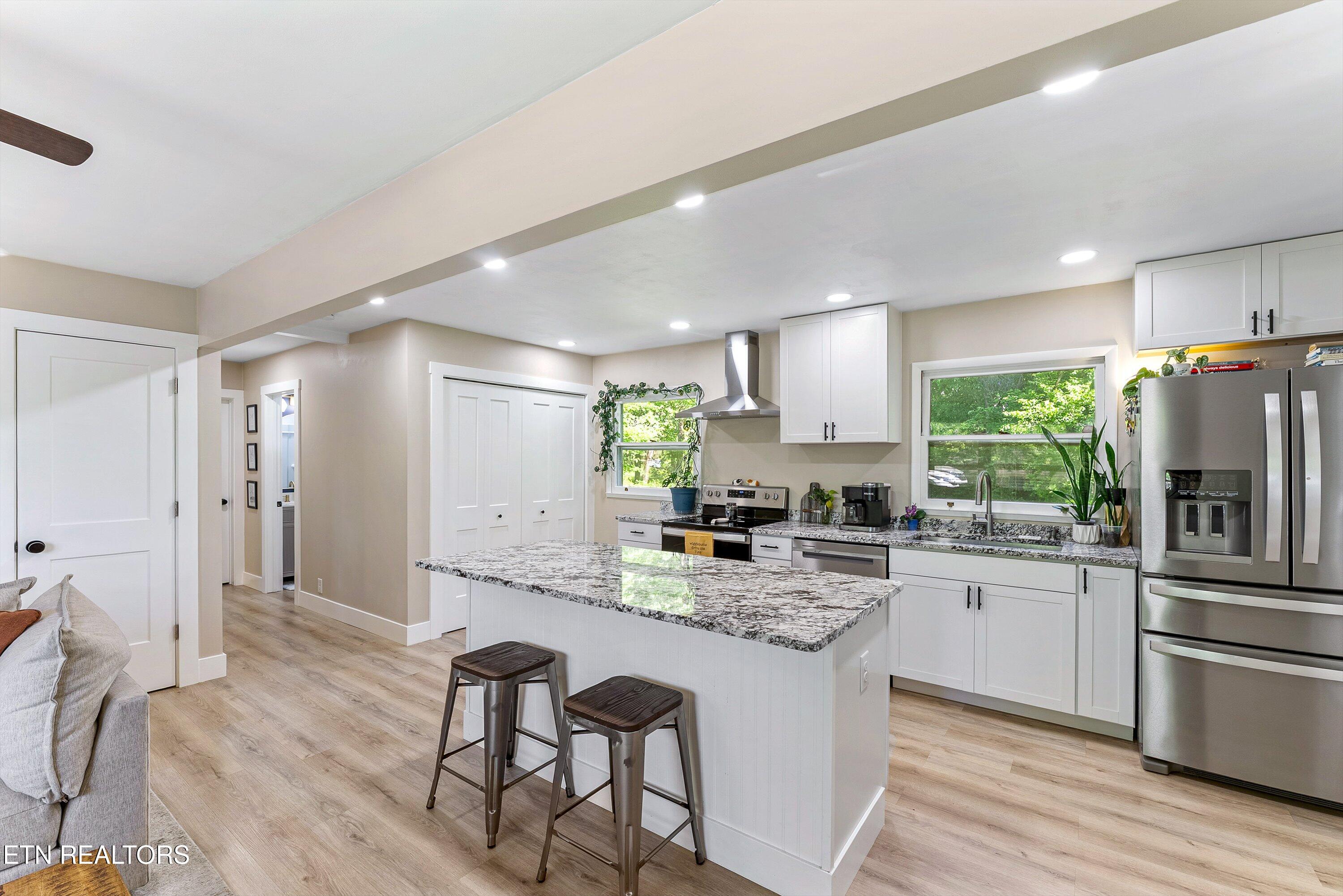 103 Loyola Lane Oak Ridge, TN 37830 - Photo 11 of 36 14-Kitchen A1