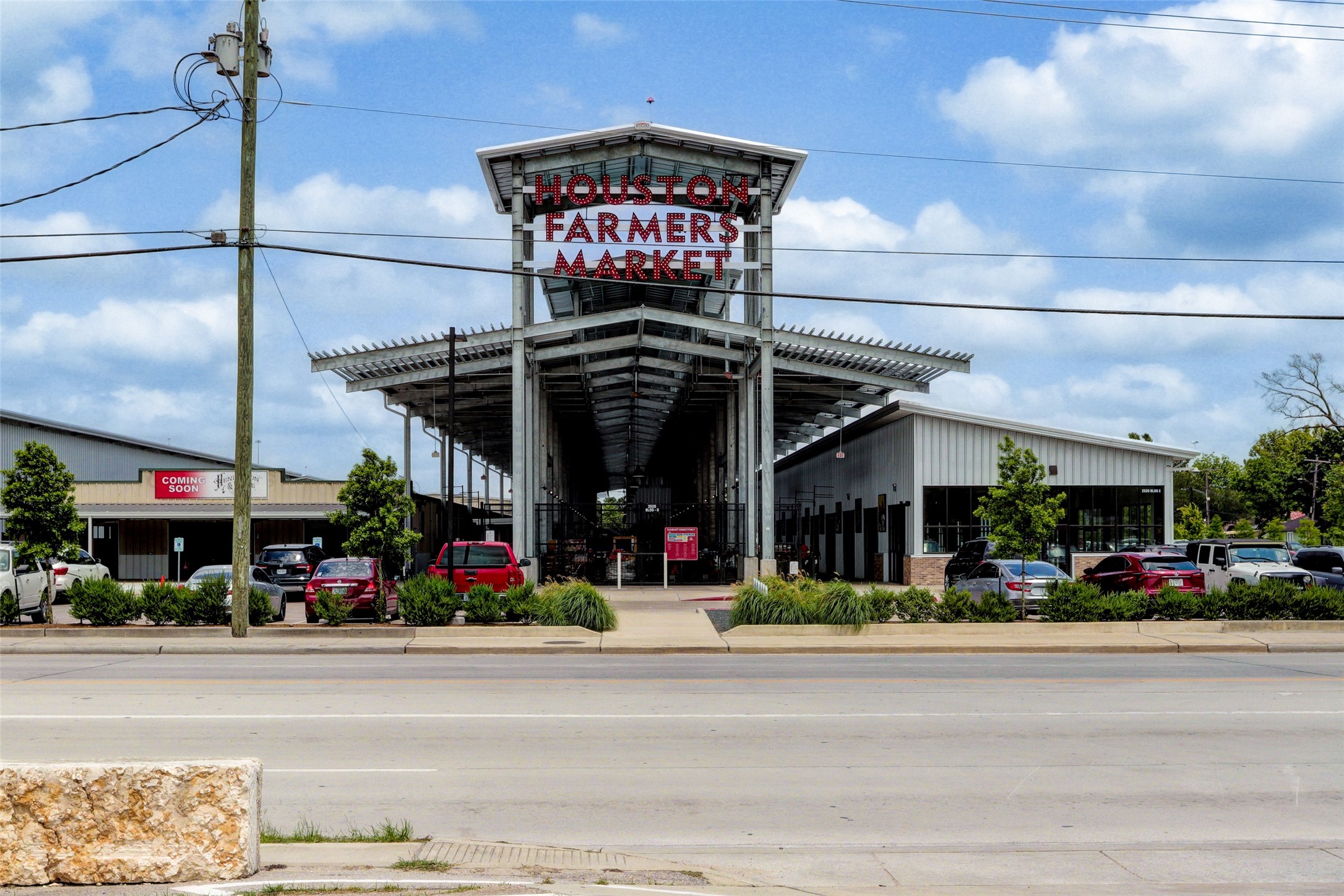 738 Redwing Pl Drive Houston, TX 77009 - Photo 10 of 23 Newly transformed Houston Farmers Market is a short stroll away, a vibrant community shopping experience.