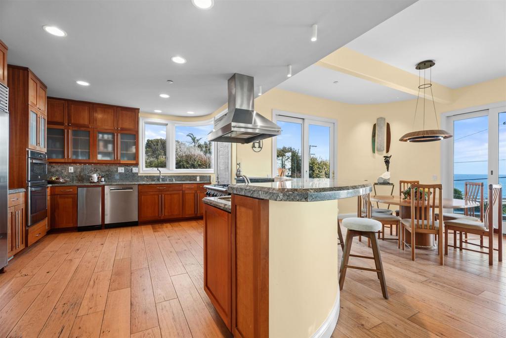 1477 Neptune Avenue Encinitas, CA 92024 - Photo 17 of 40