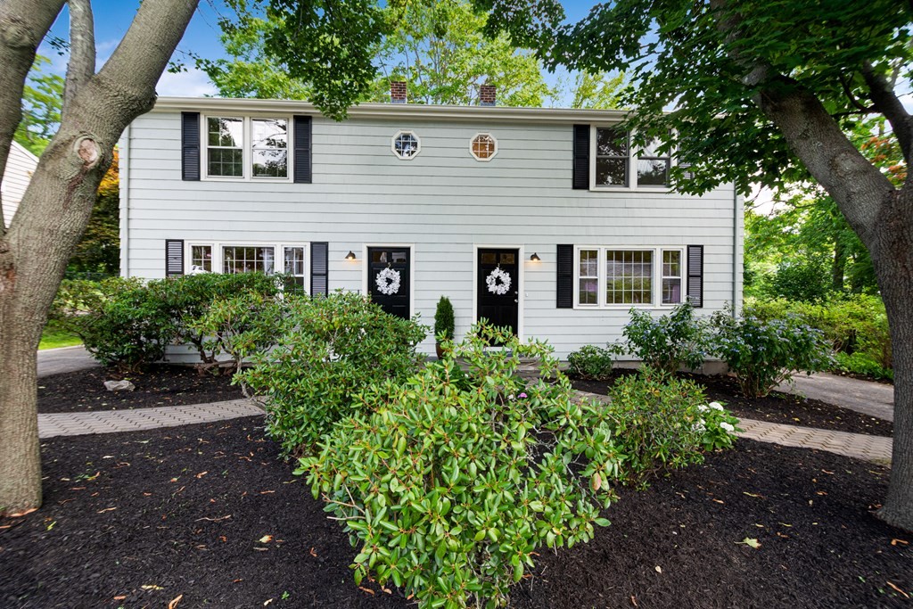 3 Ridge Street, Unit 3 Winchester, MA 01890 - Photo 2 of 20