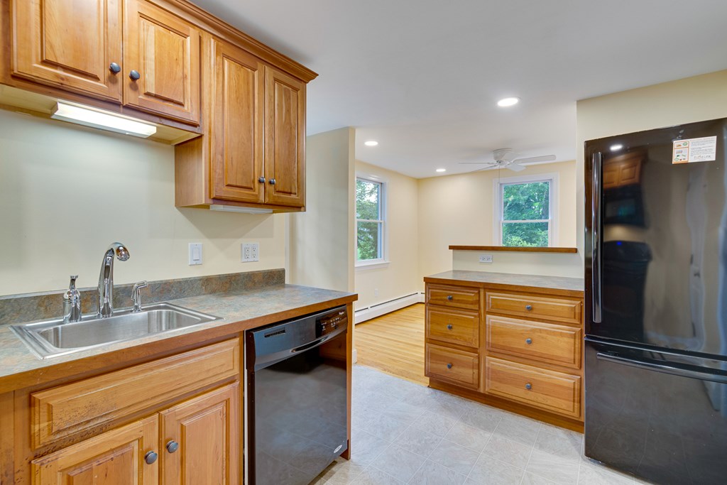 3 Ridge Street, Unit 3 Winchester, MA 01890 - Photo 7 of 20