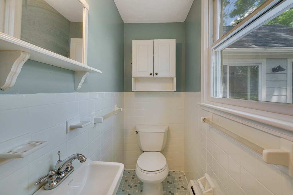 3 Ridge Street, Unit 3 Winchester, MA 01890 - Photo 10 of 20