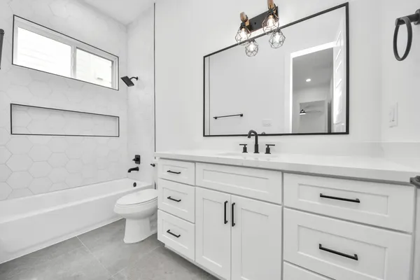 $2,750 | 1818 West Street, Houston, TX 77026