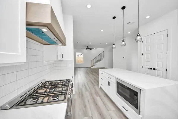 $2,750 | 1818 West Street, Houston, TX 77026