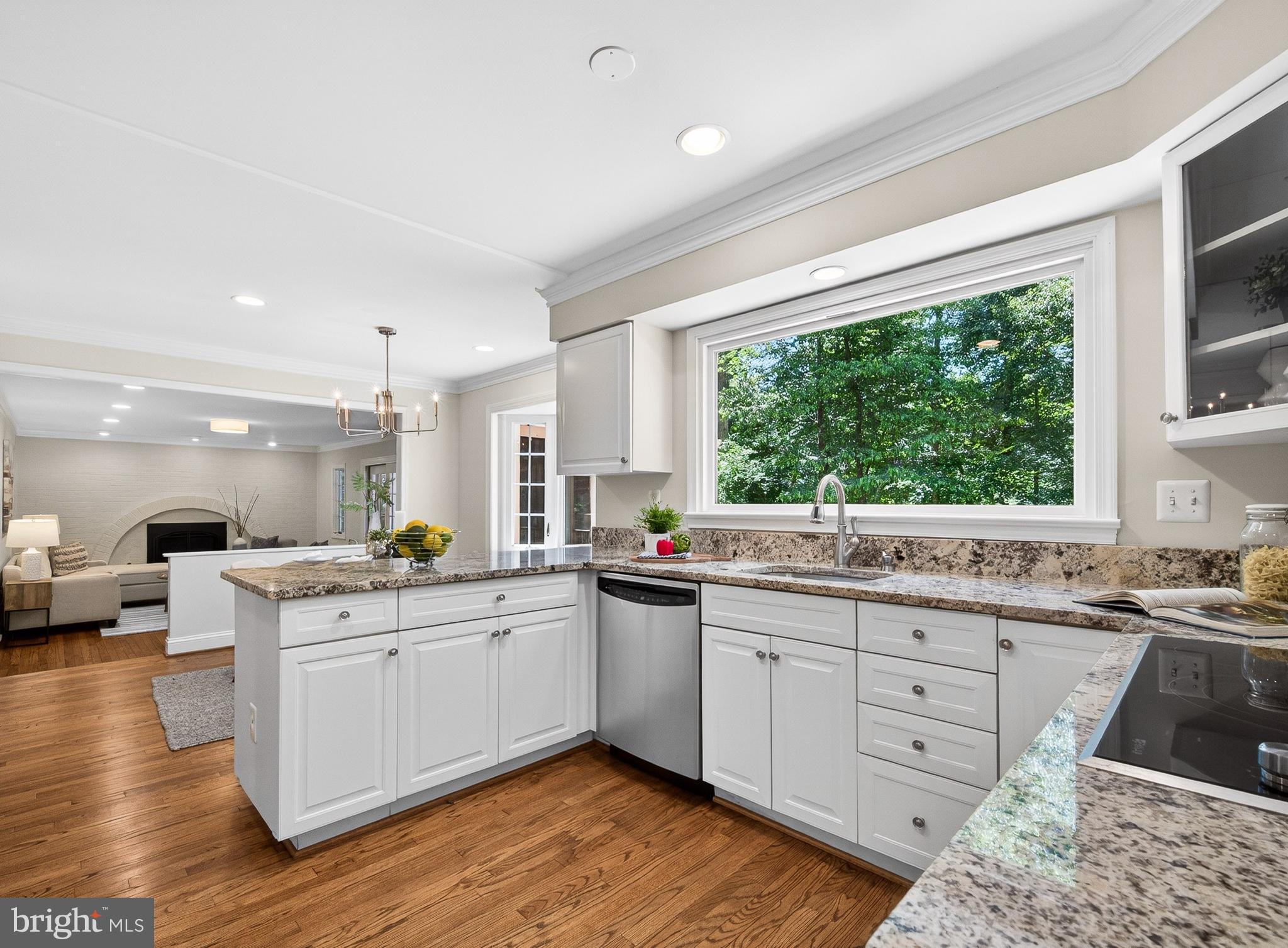 1808 Batten Hollow Road Vienna, VA 22182 - Photo 11 of 46 Kitchen