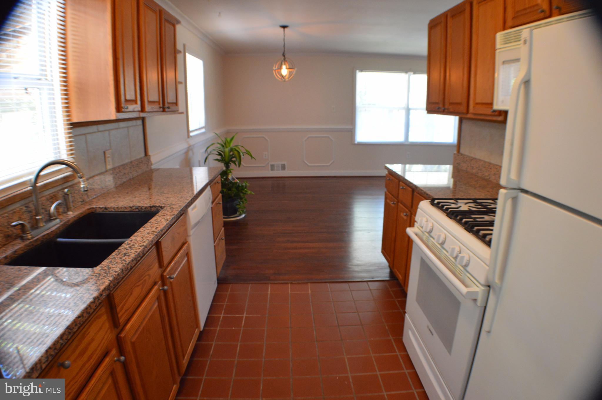 902 Wingfield Road Woodbridge, VA 22191 - Photo 9 of 15 Kitchen