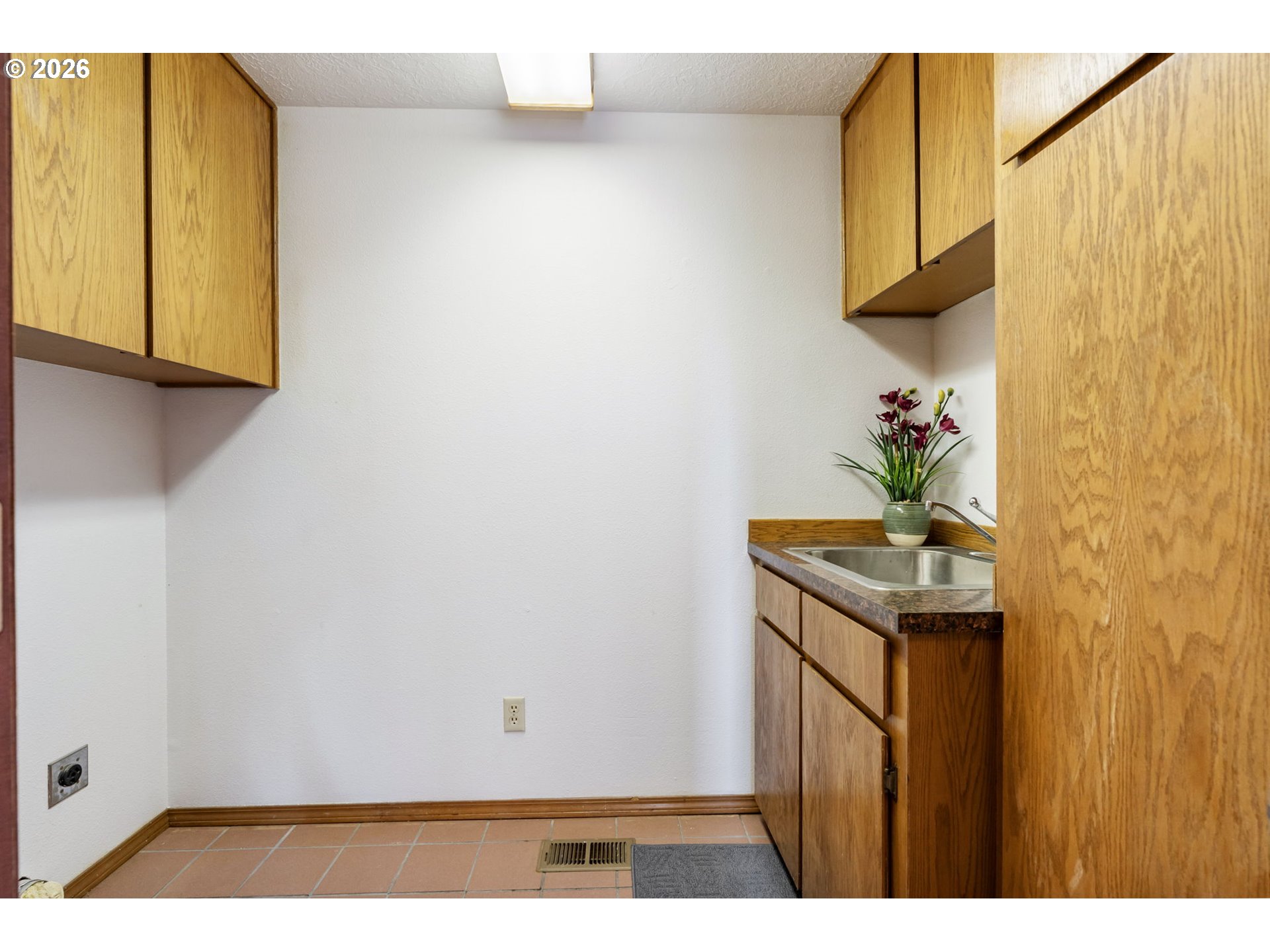 4115 Southwest 17th Court Gresham, OR 97080 - Photo 21 of 31
