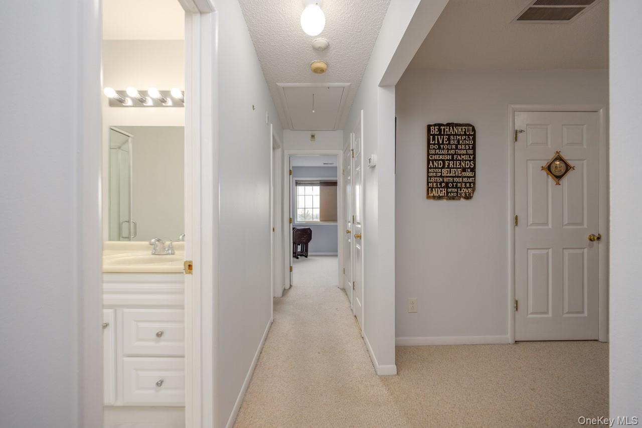 42 Eagle Ridge Way Nanuet, NY 10954 - Photo 18 of 30