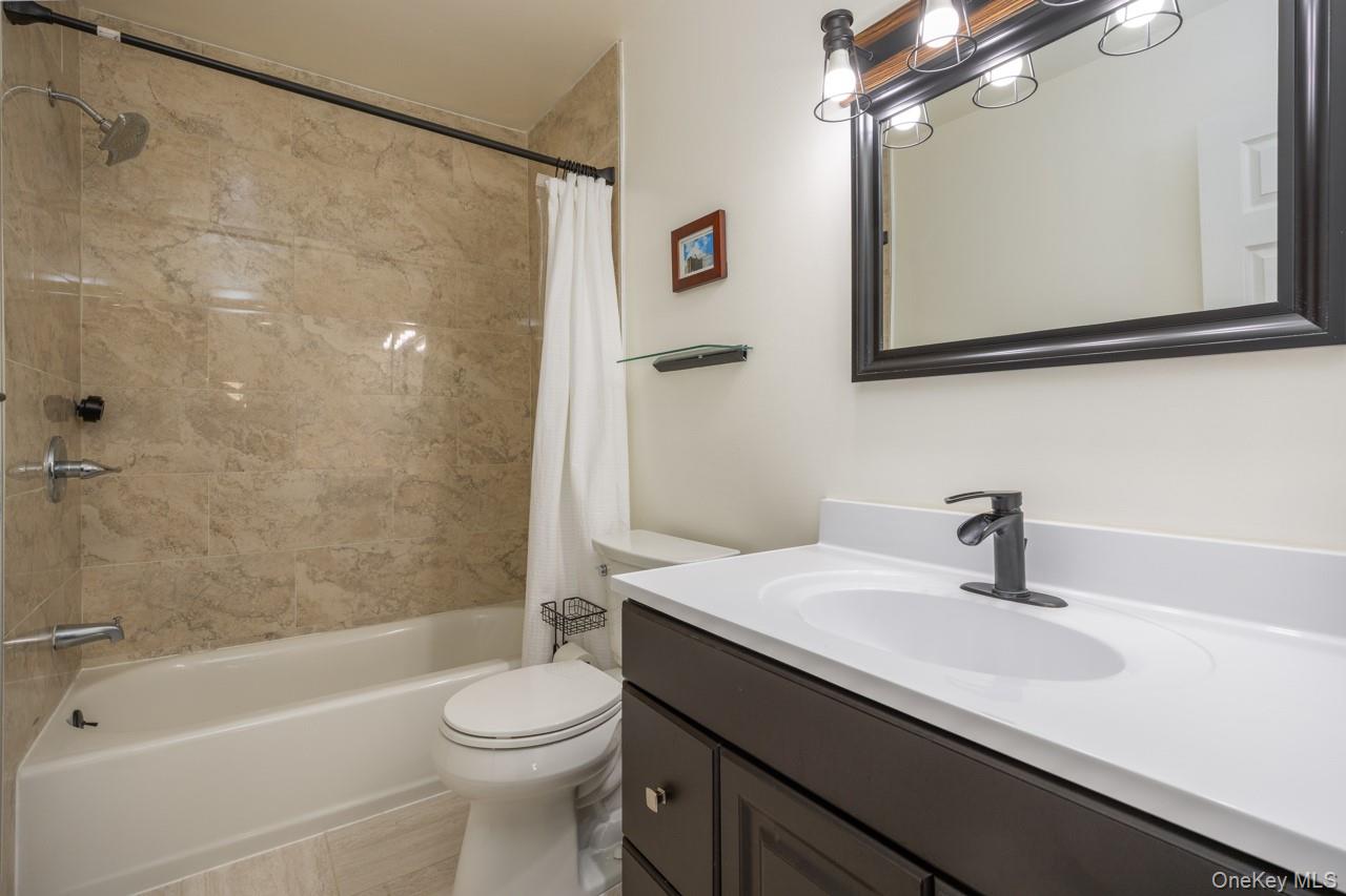 42 Eagle Ridge Way Nanuet, NY 10954 - Photo 22 of 30