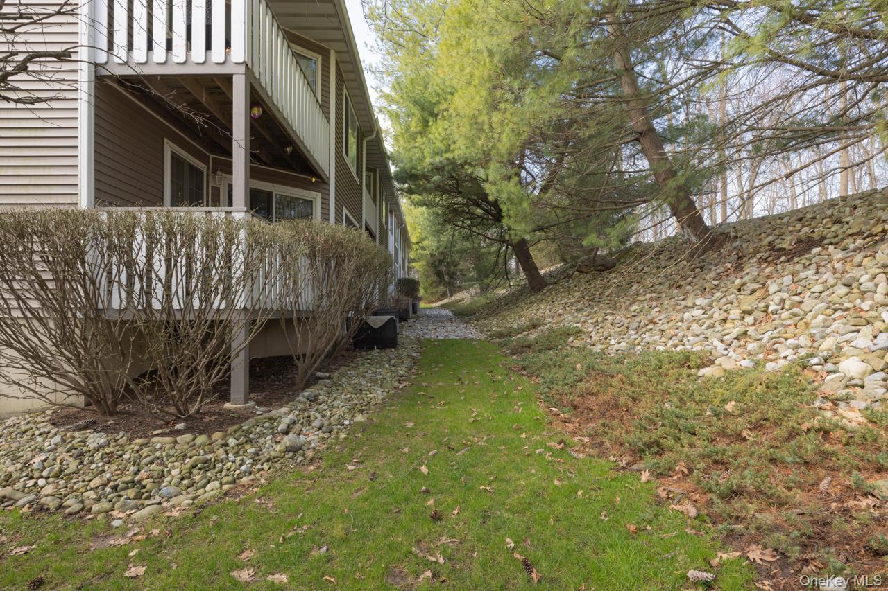 42 Eagle Ridge Way Nanuet, NY 10954 - Photo 29 of 30