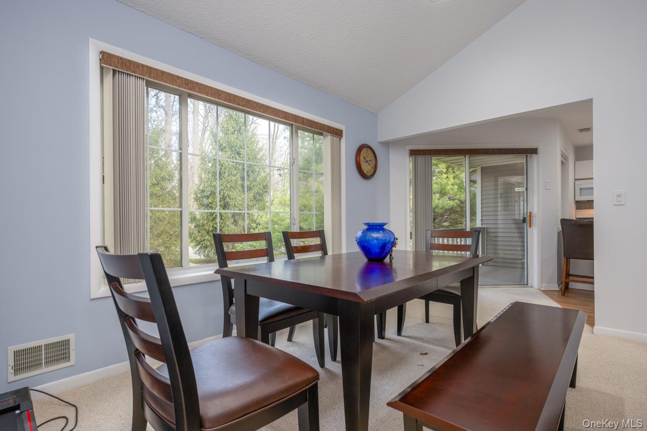 42 Eagle Ridge Way Nanuet, NY 10954 - Photo 9 of 30