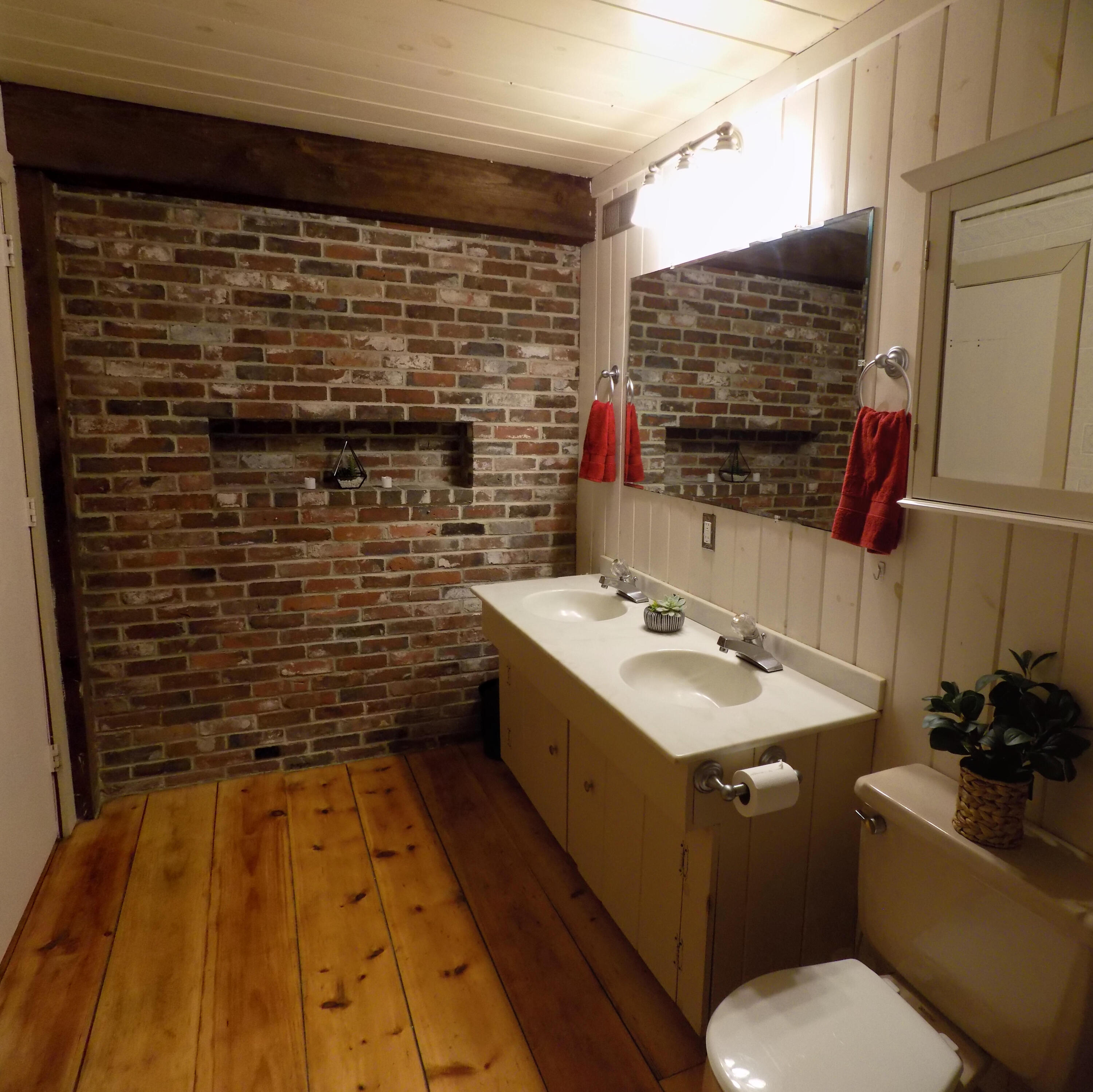 581 Pequawket Trail Standish, ME 04085 - Photo 15 of 16 Bathroom