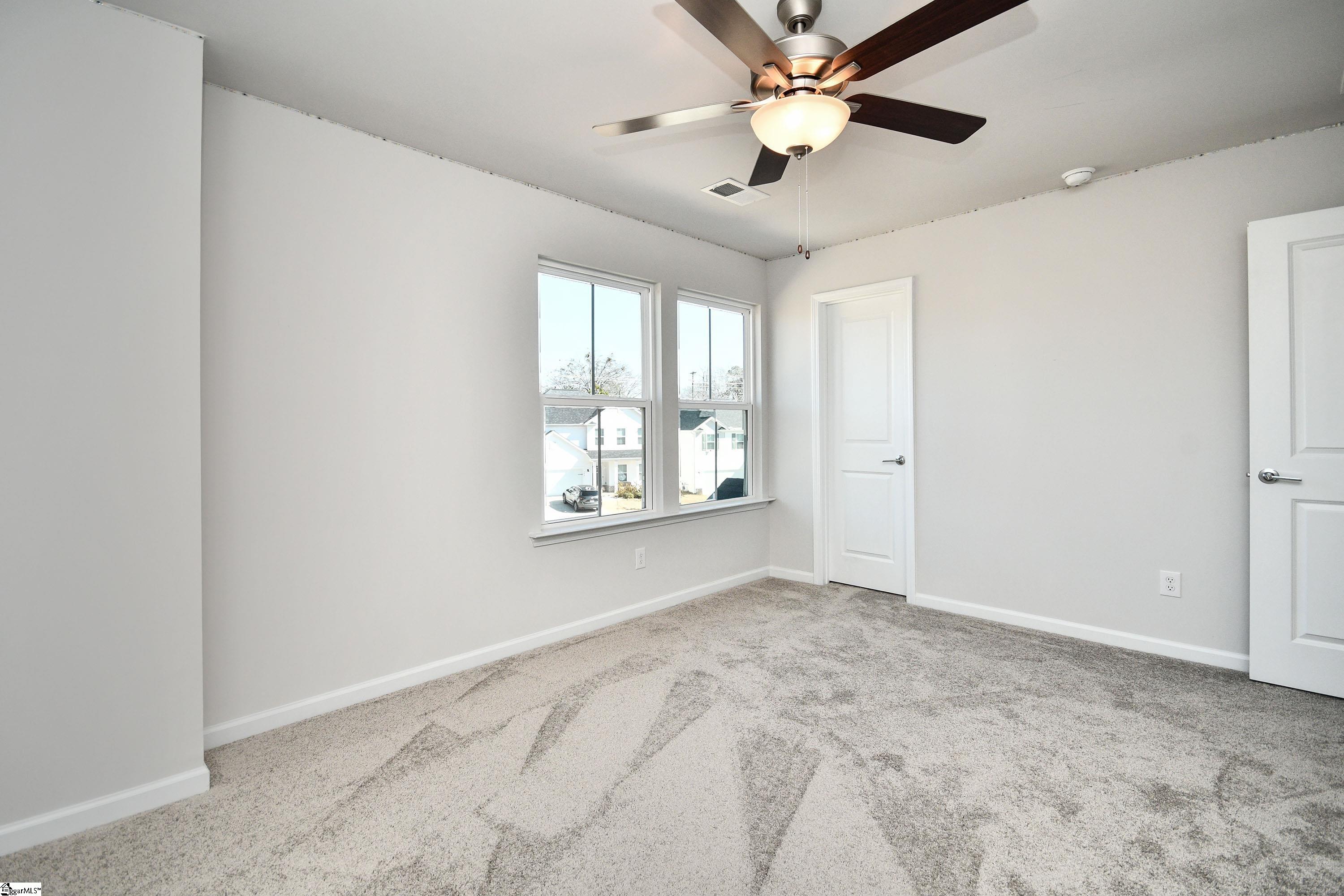 305 Indigo Circle Easley, SC 29642 - Photo 5 of 38