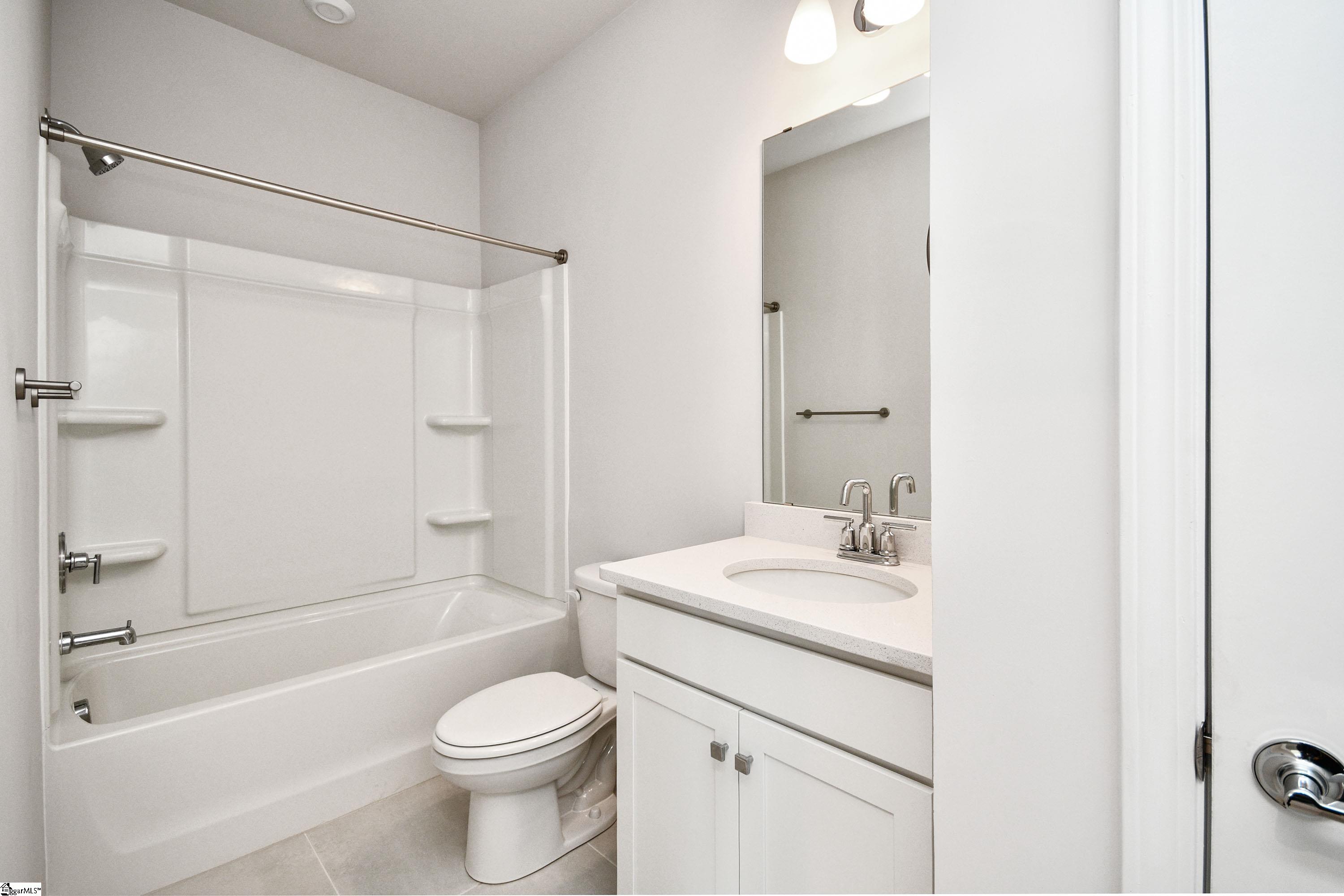 305 Indigo Circle Easley, SC 29642 - Photo 8 of 38