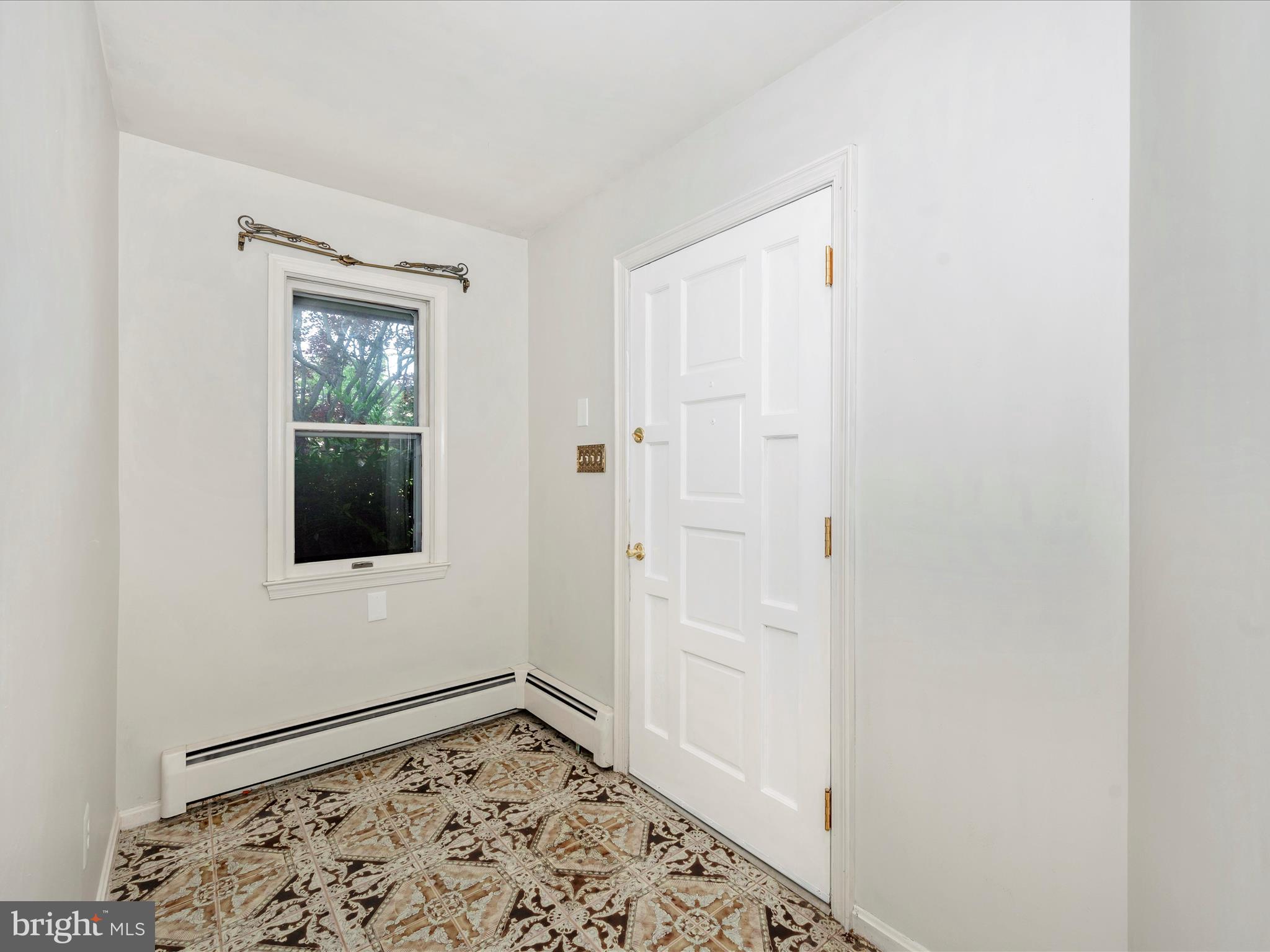 14119 Prospect Road Mount Airy, MD 21771 - Photo 3 of 57 Entry