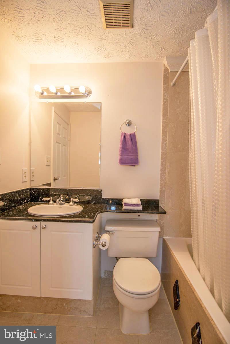 6309 Sunset Terrace Springfield, VA 22153 - Photo 18 of 29 Bath