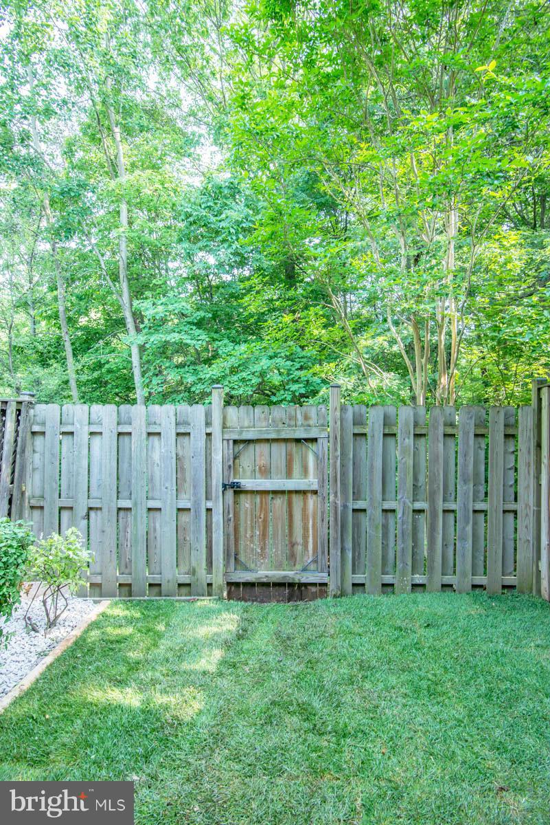 6309 Sunset Terrace Springfield, VA 22153 - Photo 28 of 29 Exterior (Rear)