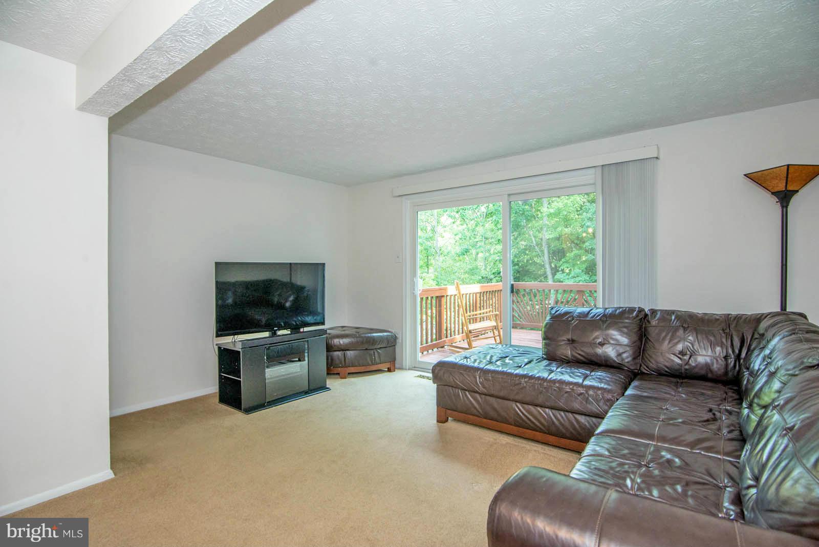 6309 Sunset Terrace Springfield, VA 22153 - Photo 9 of 29 Living Room