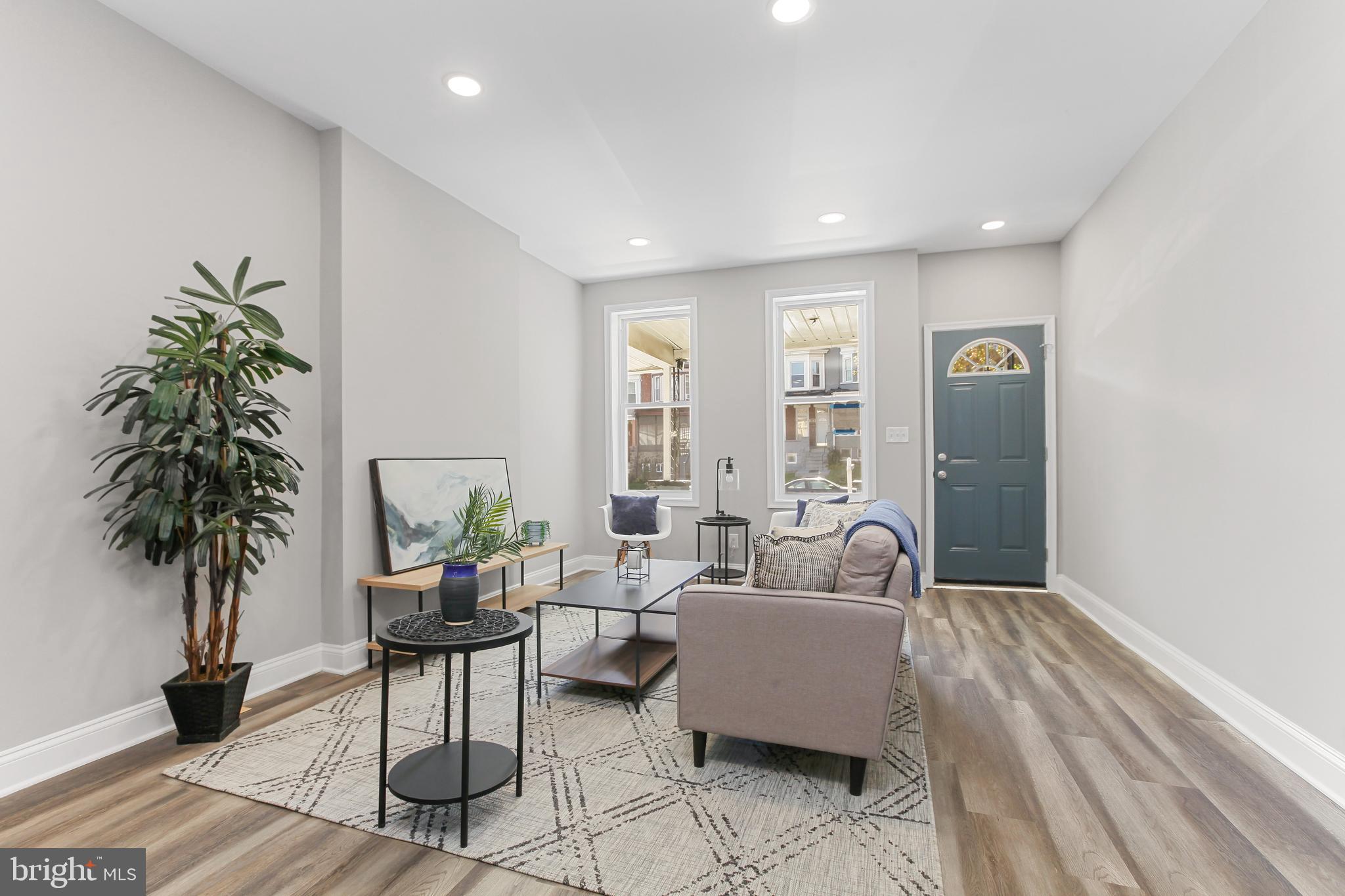 2712 Mosher Street Baltimore, MD 21216 - Photo 3 of 33