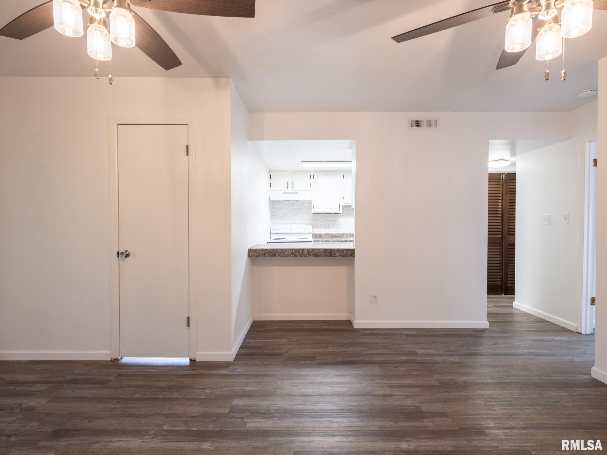 6342 North Allen Road, Unit 29 Peoria, IL 61614 - Photo 16 of 40 Gallery Image 16